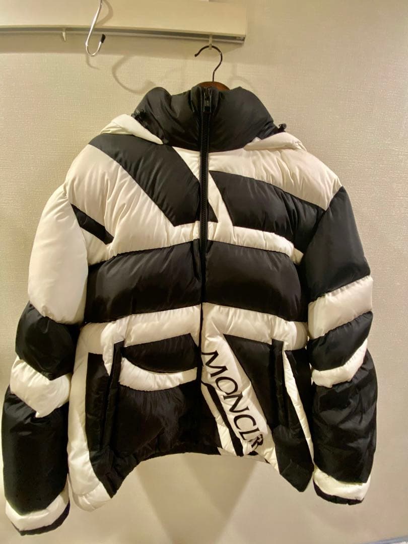 専用 モンクレールジーニアス クレイグ・グリーン ナイロンジャケット