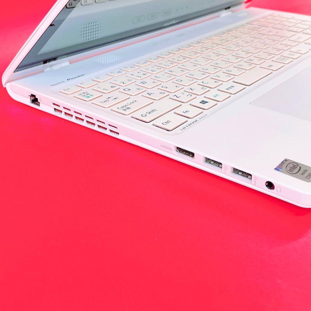 大人気タッチパネル❣️薄型ノートパソコン✨️快適SSDブルーレイ白Windows11