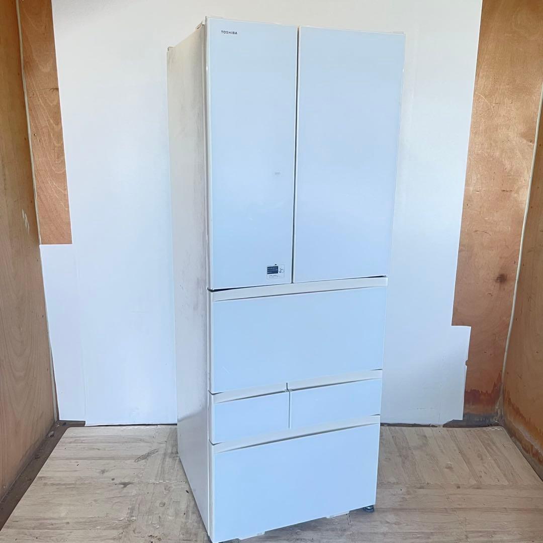 配送設置無料　大型冷蔵庫　大容量　TOSHIBA 555L 6ドア