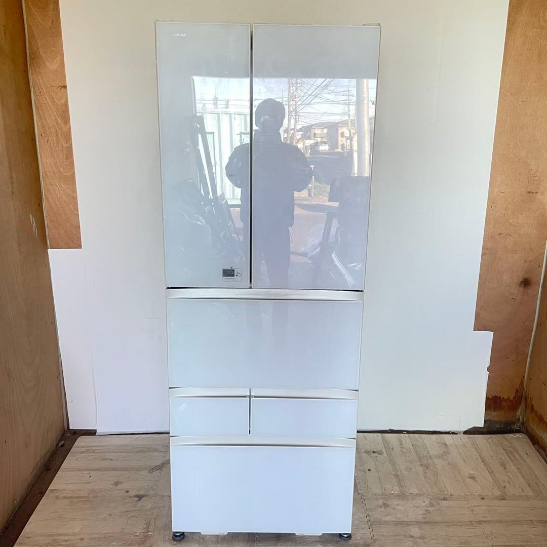 配送設置無料　大型冷蔵庫　大容量　TOSHIBA 555L 6ドア