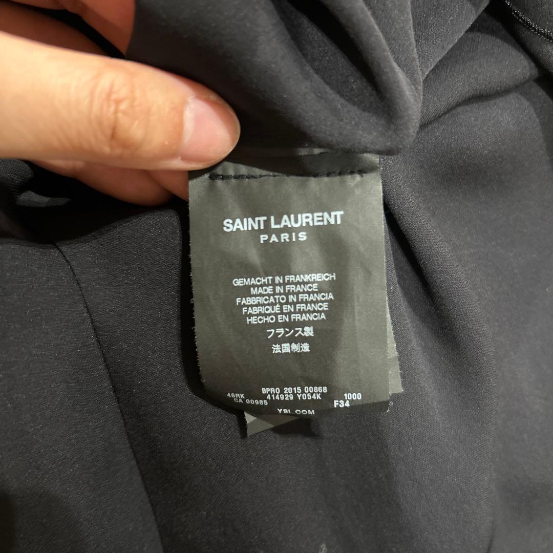 BLACKPINK LISA着用 サンローラン ブラックワンピース