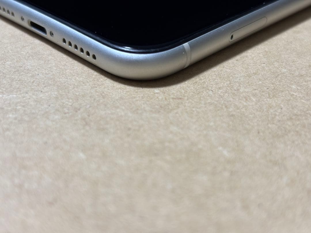 フ*き様 Apple iPhone XR 128GBホワイト