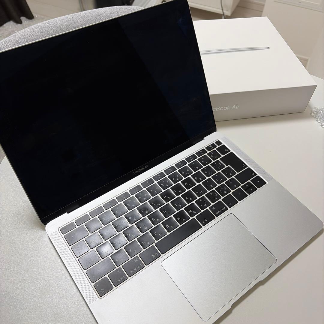 MacBook Air 1.6 GHz デュアルコアIntel Core i5