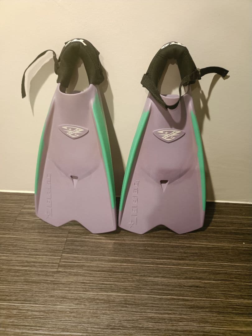 ボディボード　TURBO GIRLS ターボ ZEBEC フィンM