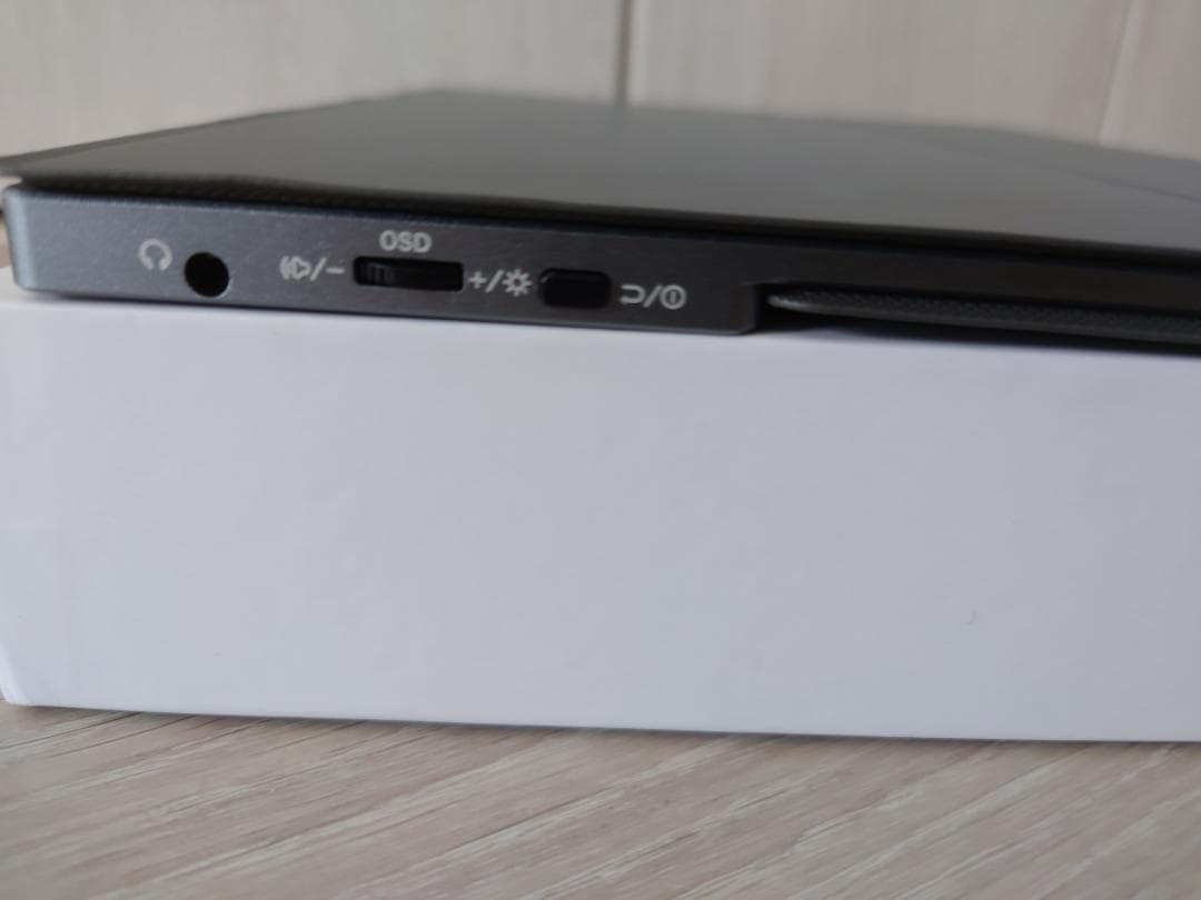 モバイルモニター kksmart 13.5インチ NK-135　2K・超軽量