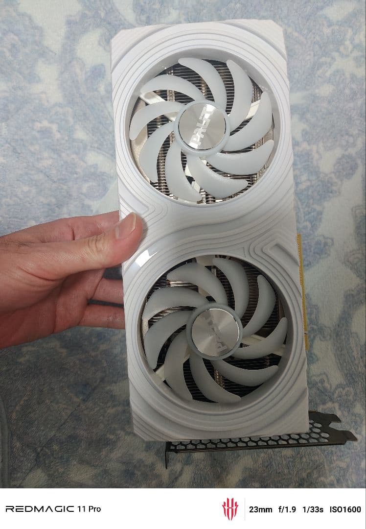 nvidia PALIT GeForce RTX 4060Ti 8GB 白
