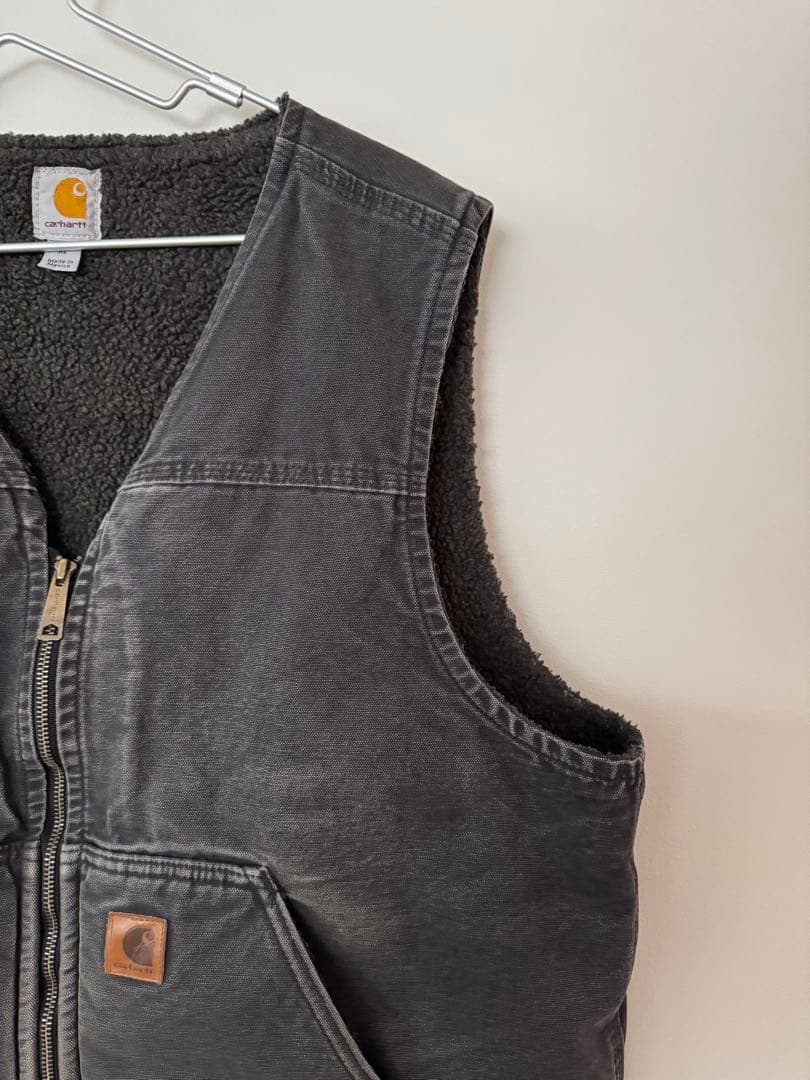 【超人気】カーハート ダックベスト XL ブラック 鬼フェード ヴィンテージ