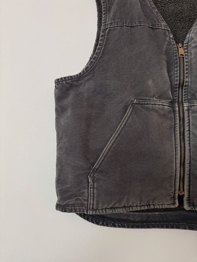 【超人気】カーハート ダックベスト XL ブラック 鬼フェード ヴィンテージ