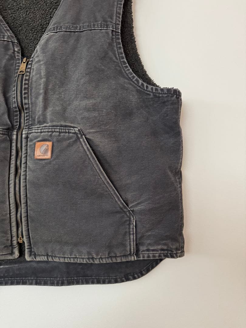 【超人気】カーハート ダックベスト XL ブラック 鬼フェード ヴィンテージ