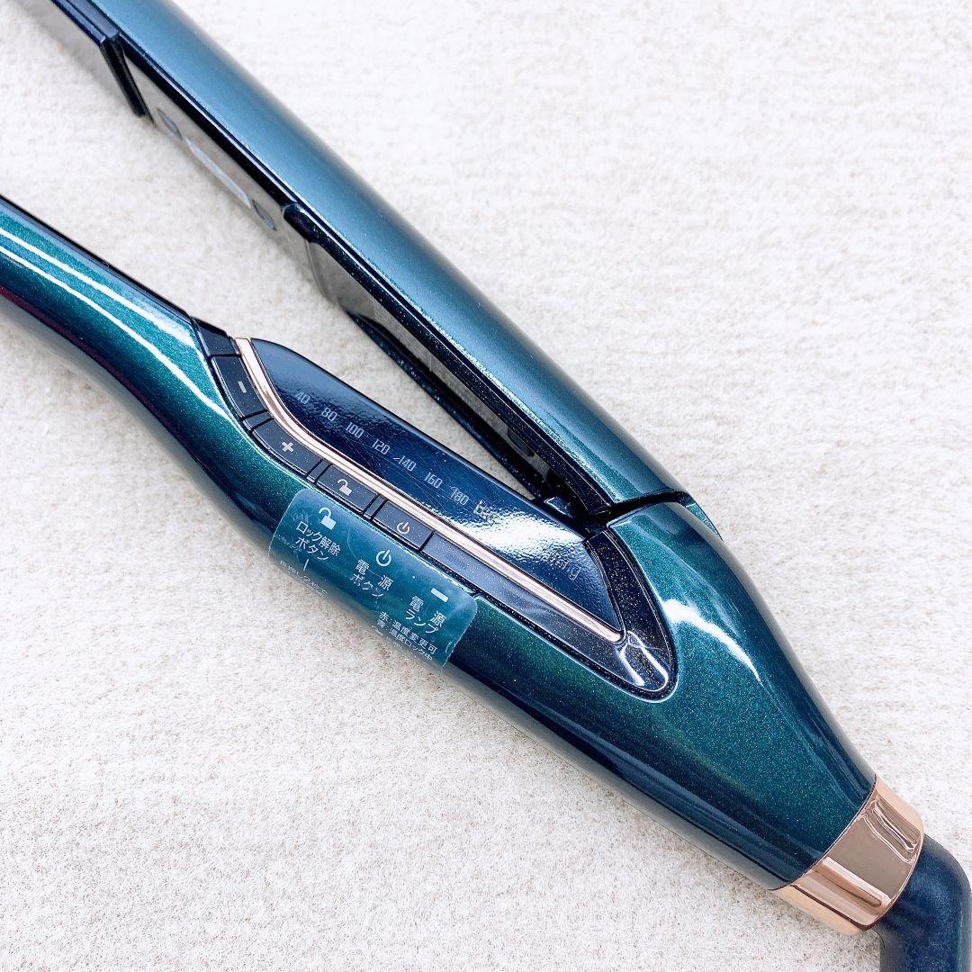 ほぼ未使用品☀付属品完備 ヘアビューロン　7D plus ストレート