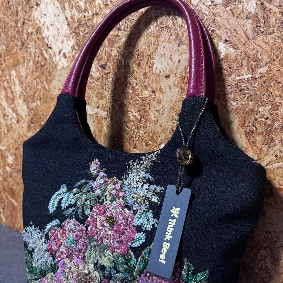 【しいちゃん】 Think Bee！ カレンダリオバッグ 花柄刺繍