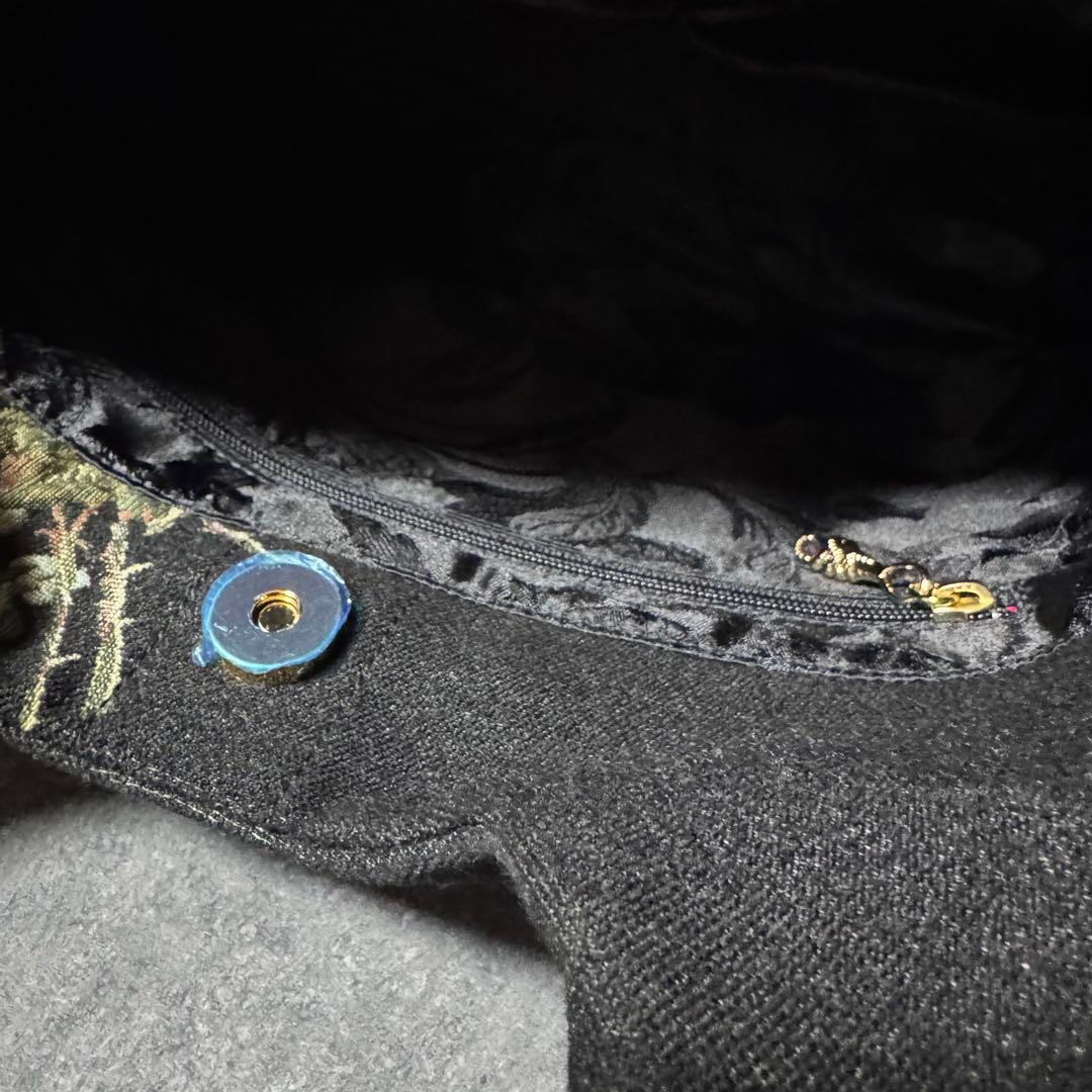 【しいちゃん】 Think Bee！ カレンダリオバッグ 花柄刺繍