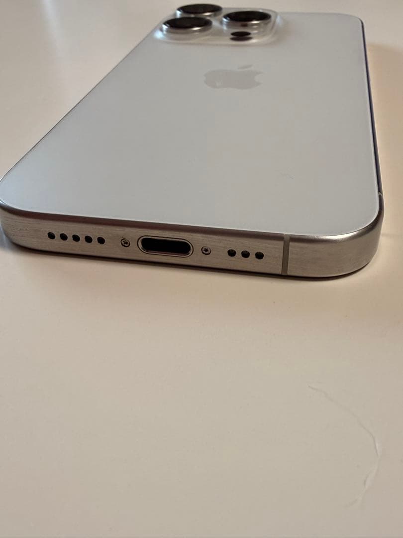 【SIMフリー】Apple iPhone 15 Pro 256gb シルバー