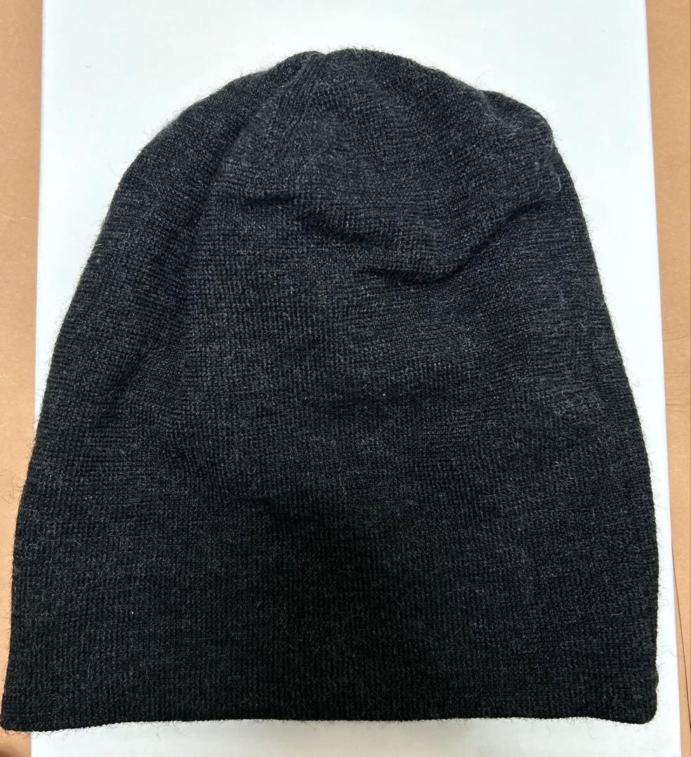 プラダ　ニット帽　黒