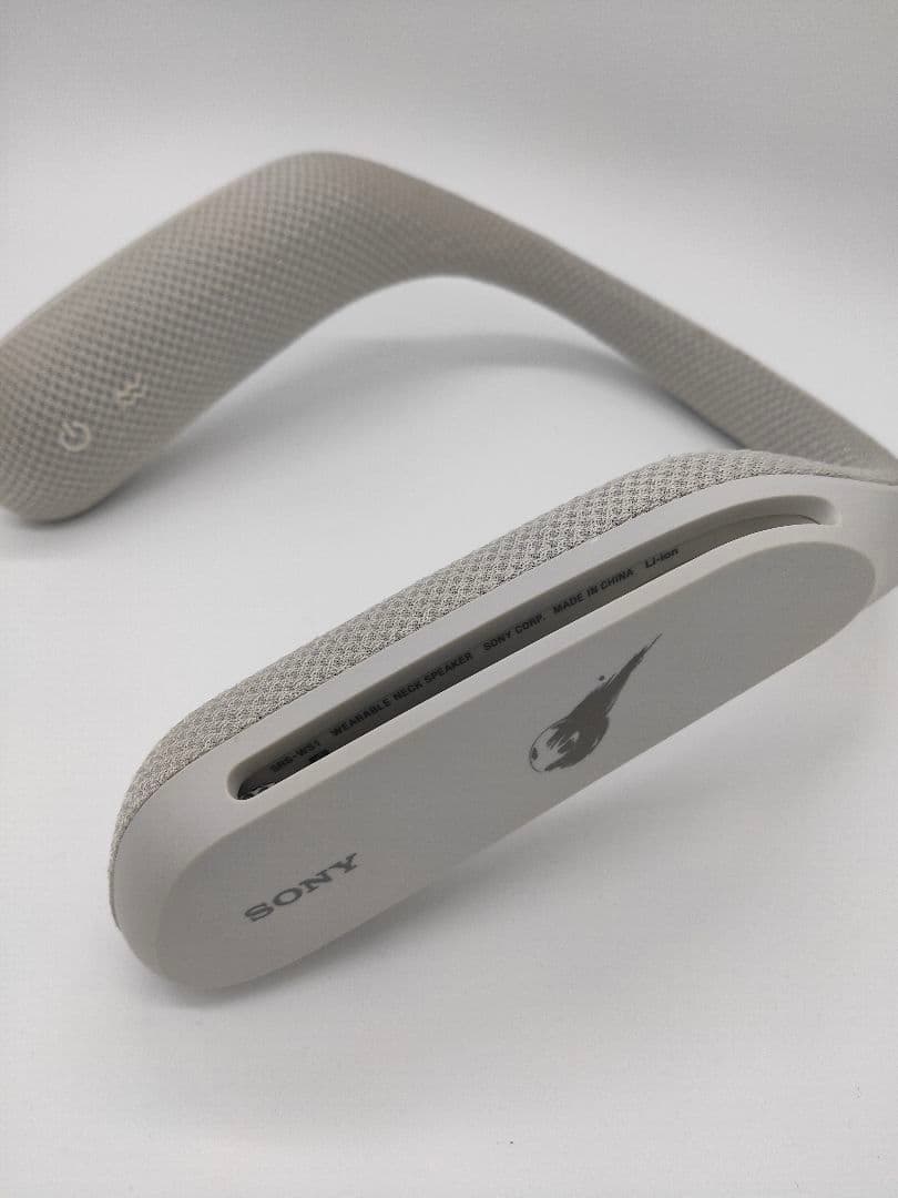 SONY　ウェアラブルネックスピーカー　FF7R限定版