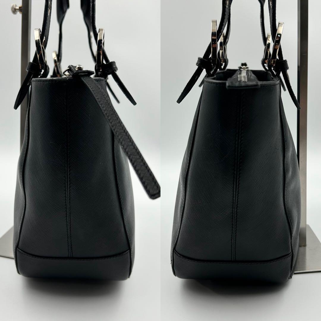 美品✨ フェラガモ ハンドバッグ サフィアーノレザー ブラック 裏地総柄 ロゴ