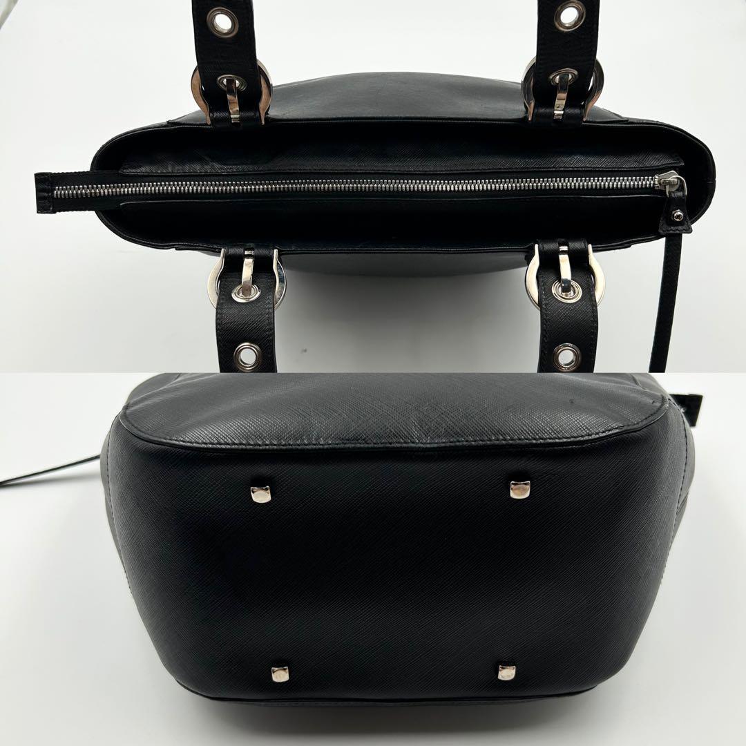 美品✨ フェラガモ ハンドバッグ サフィアーノレザー ブラック 裏地総柄 ロゴ