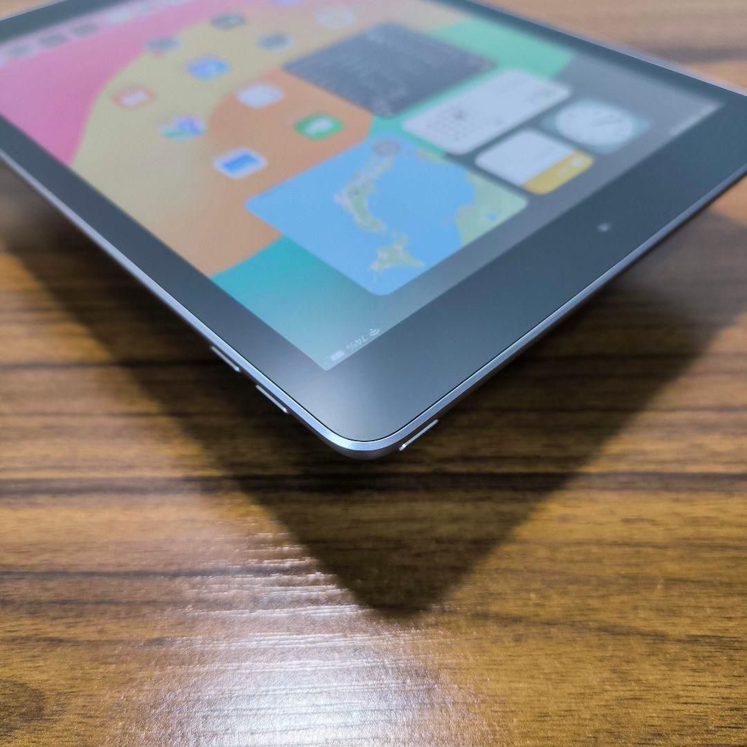 新品同様 Apple iPad 第6世代 Wi-Fiモデル 32GB