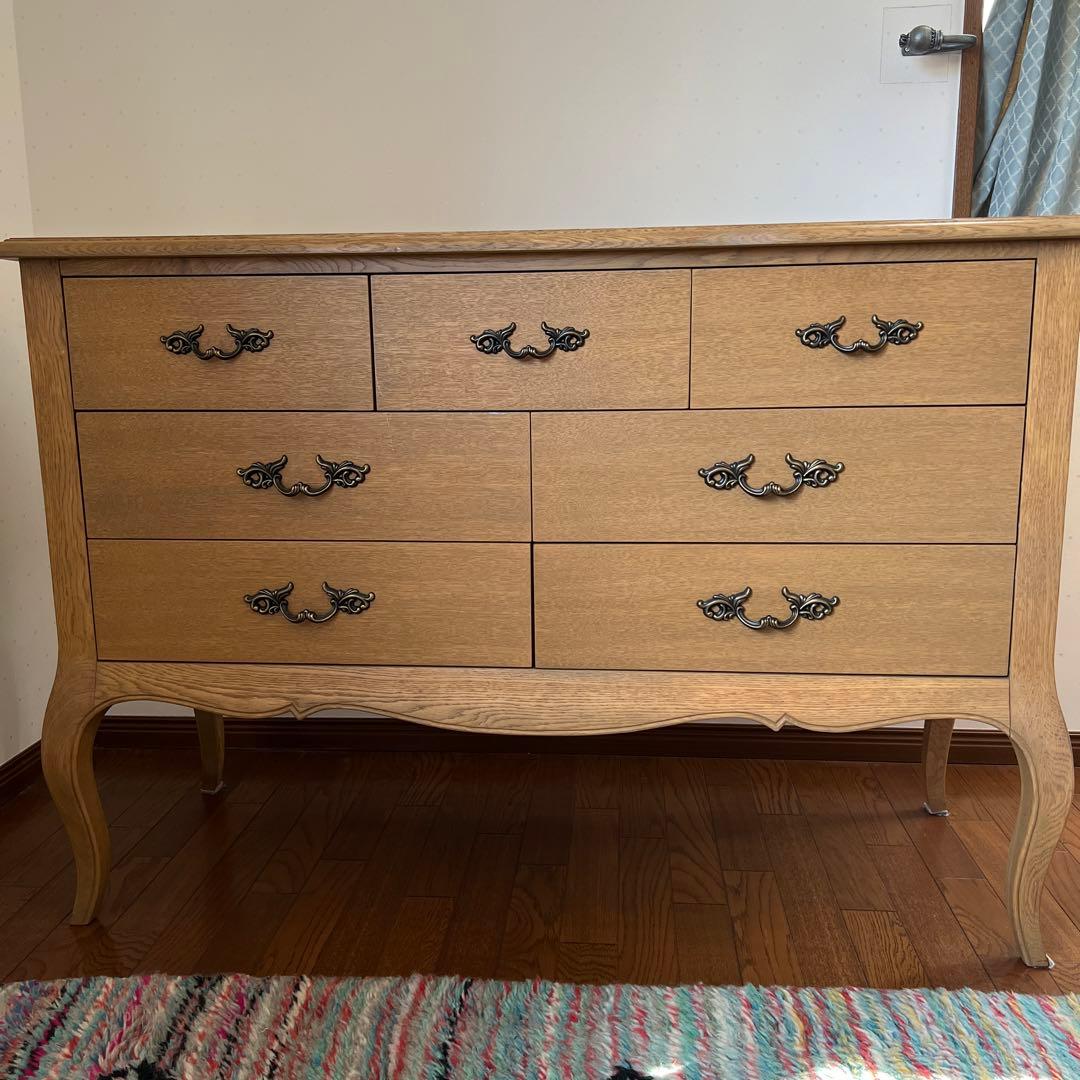 ローラアシュレイ　LAURA ASHLEY アヴィノンチェスト 家具　猫脚