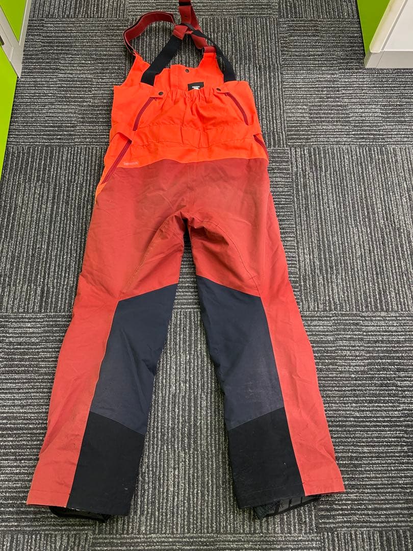 DESCENTE スキーウェアセット (ジャケット+パンツ)