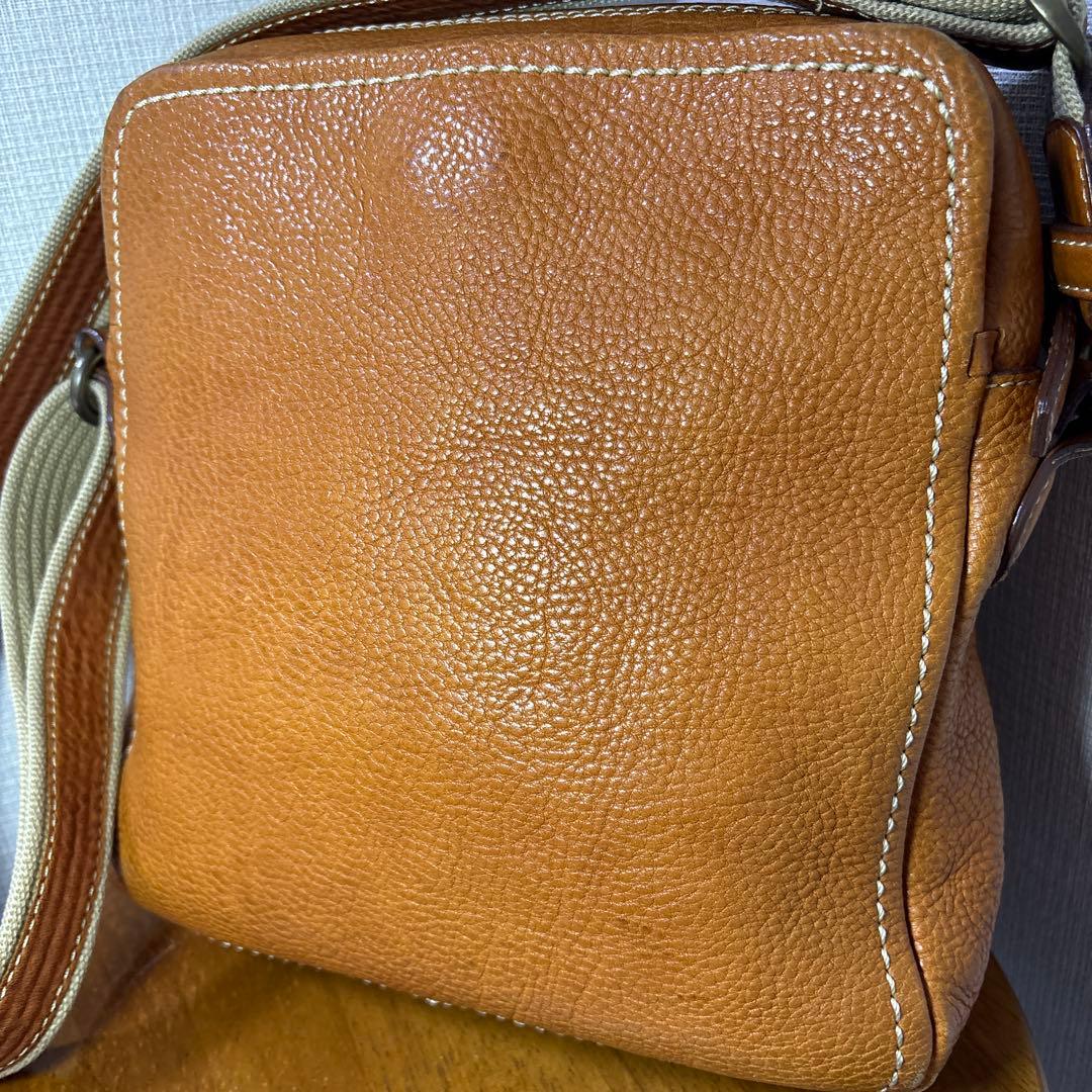 土屋鞄製造所トーンオイルヌメ ジップトップショルダー（ブラウン）