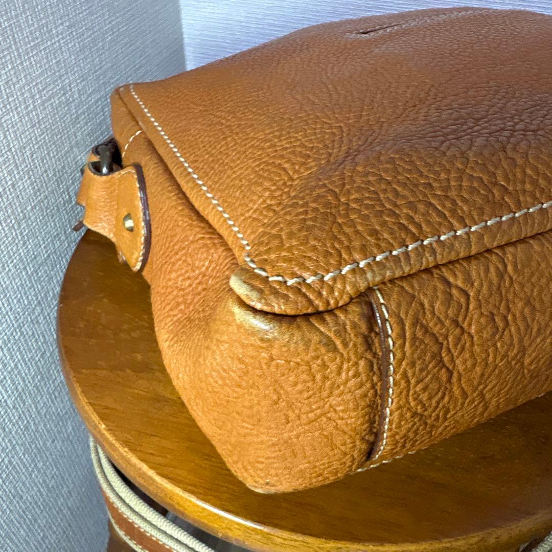 土屋鞄製造所トーンオイルヌメ ジップトップショルダー（ブラウン）