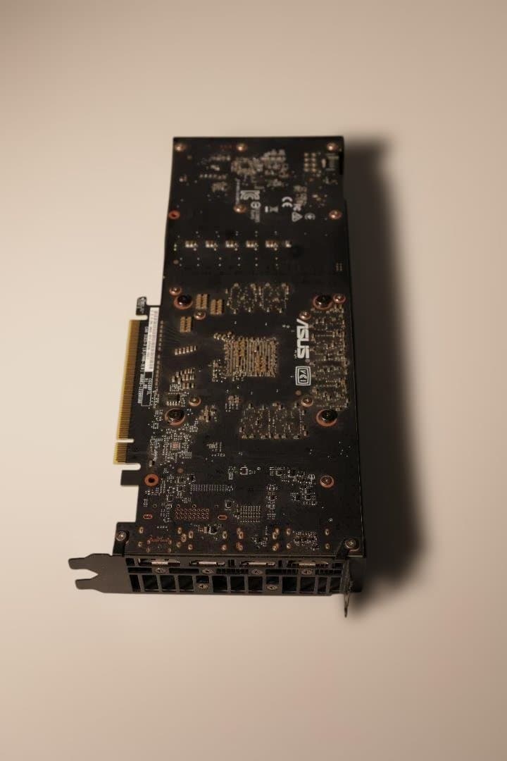 グラフィックボード・グラボ・ビデオカード ASUS ROG GeForce RTX 2060 Super 8GB