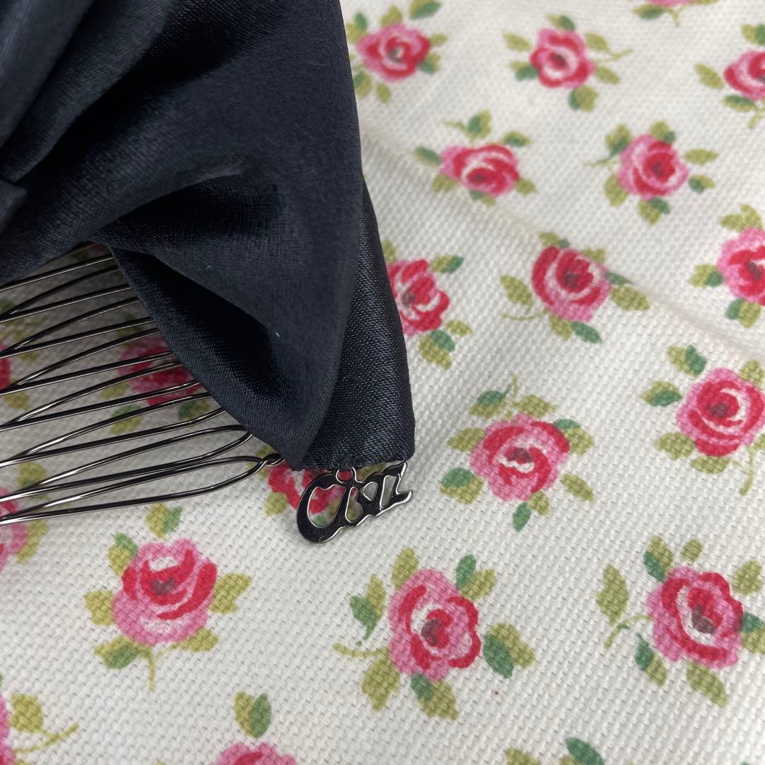 未使用　コンプレックスビズ　黒いサテンリボンヘアクリップ　ダブルコーム