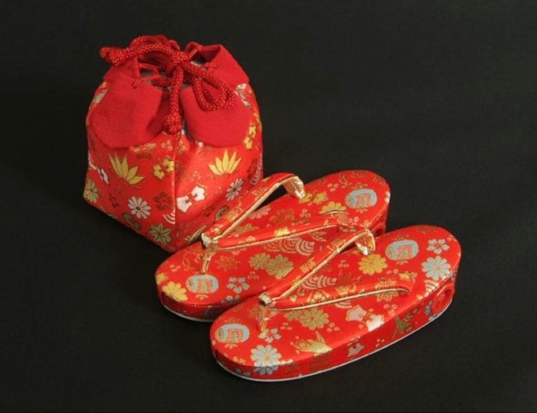 七五三 3歳　白地正絹被布 草履きんちゃくセット 足袋付き 日本製