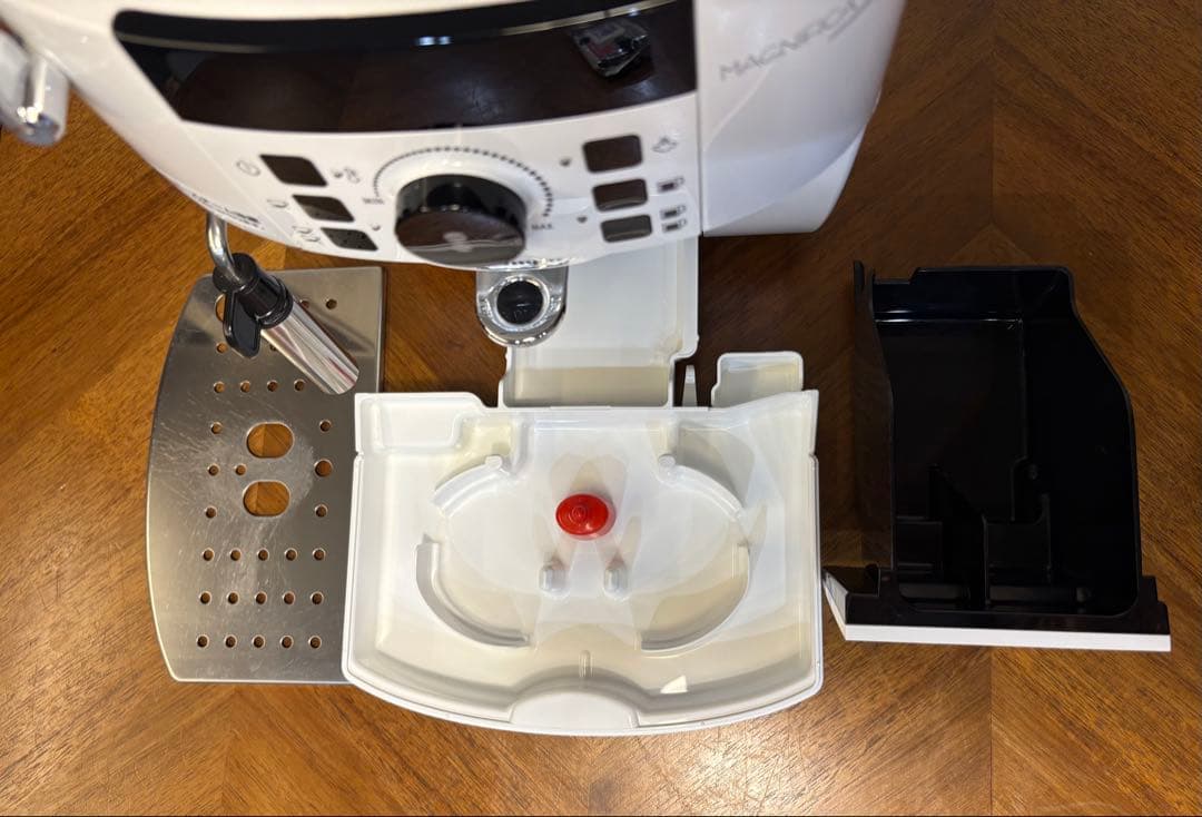 デロンギ Magnifica S エスプレッソマシン ECAM 22112