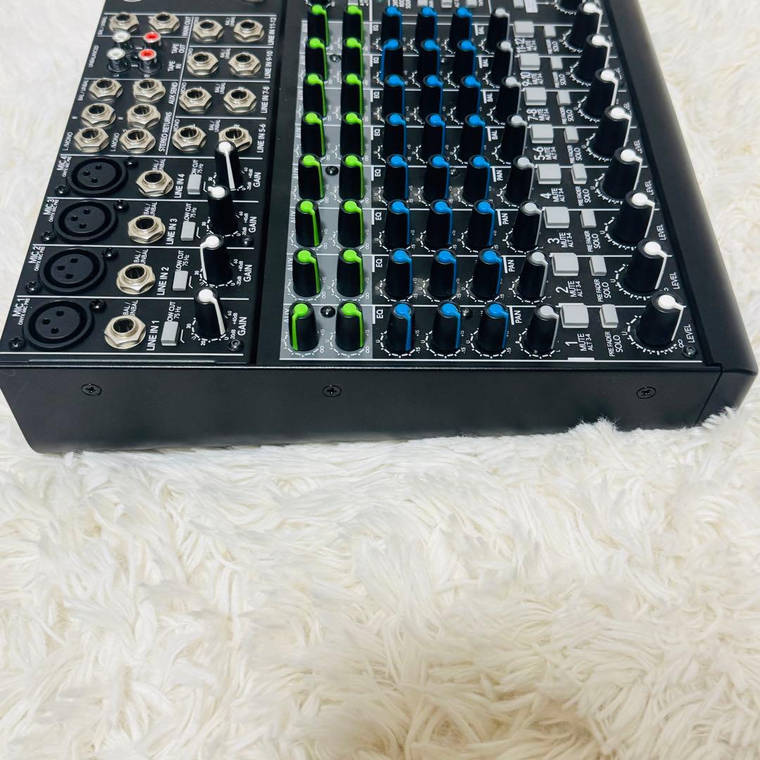 【美品】mackie 1202VLZ4 オーディオミキサー