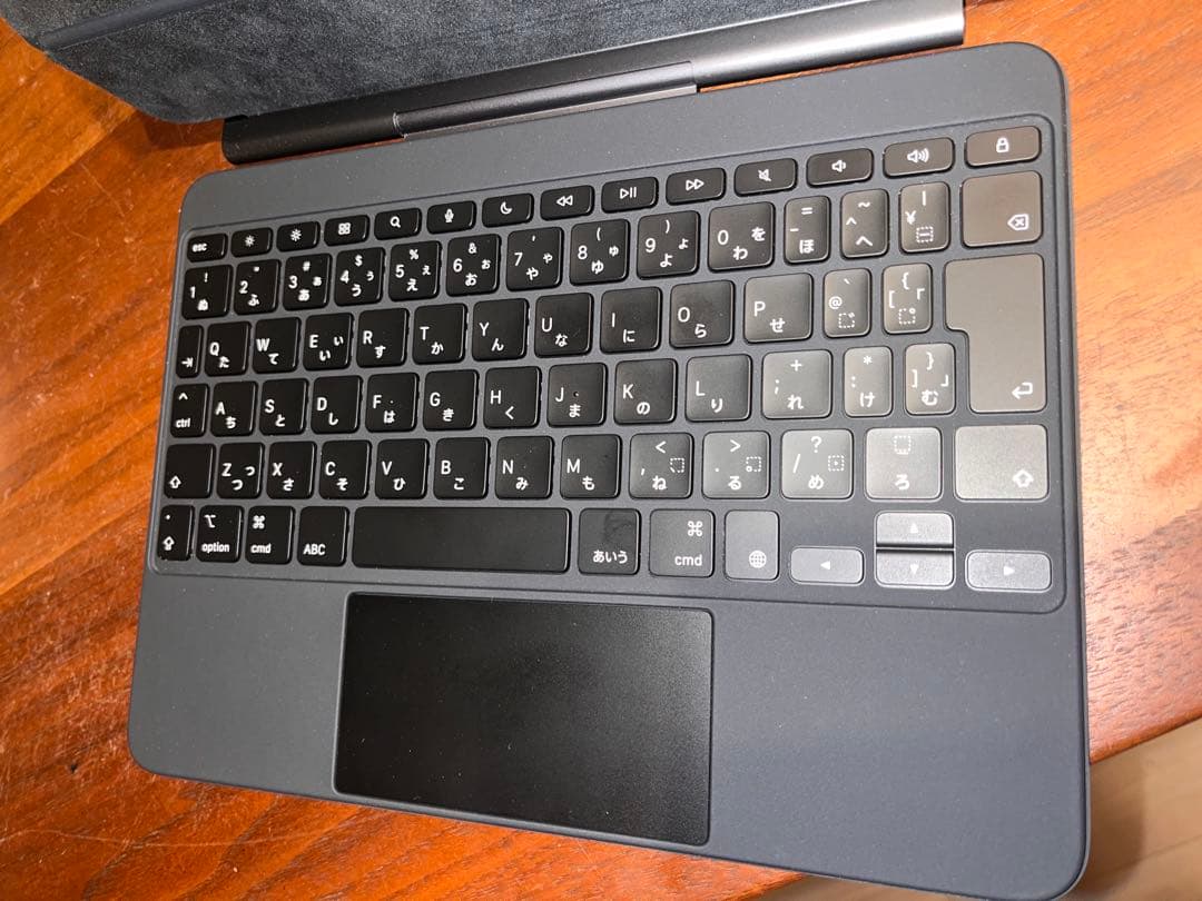 iPad Air 11インチ用　Magic Keyboard （M2.M3用）