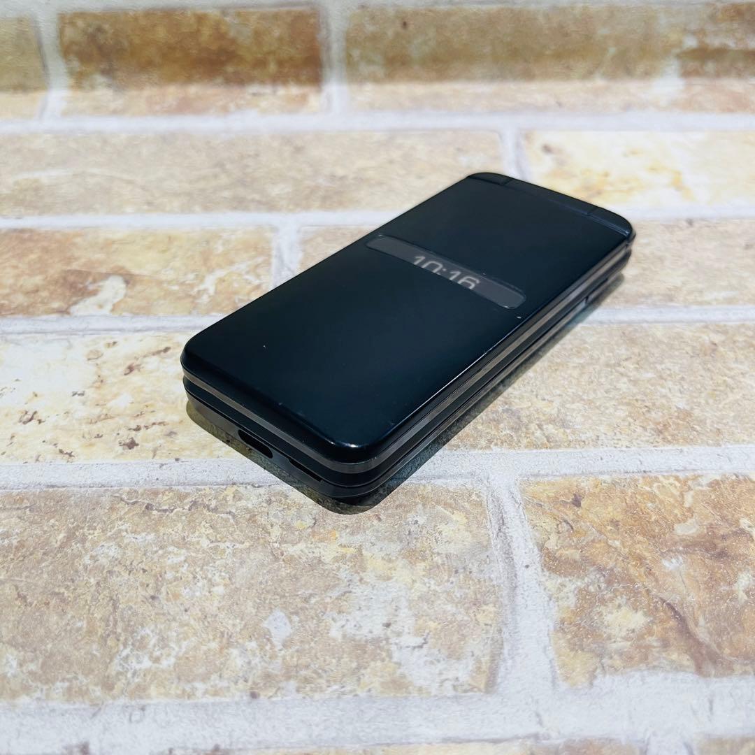 au SIM GRATINA KYF39 4GB ブラック 電池良好