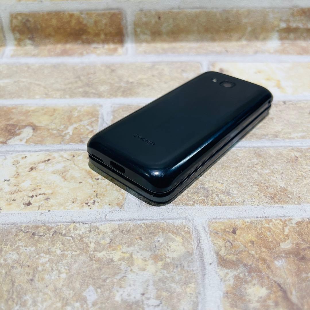 au SIM GRATINA KYF39 4GB ブラック 電池良好