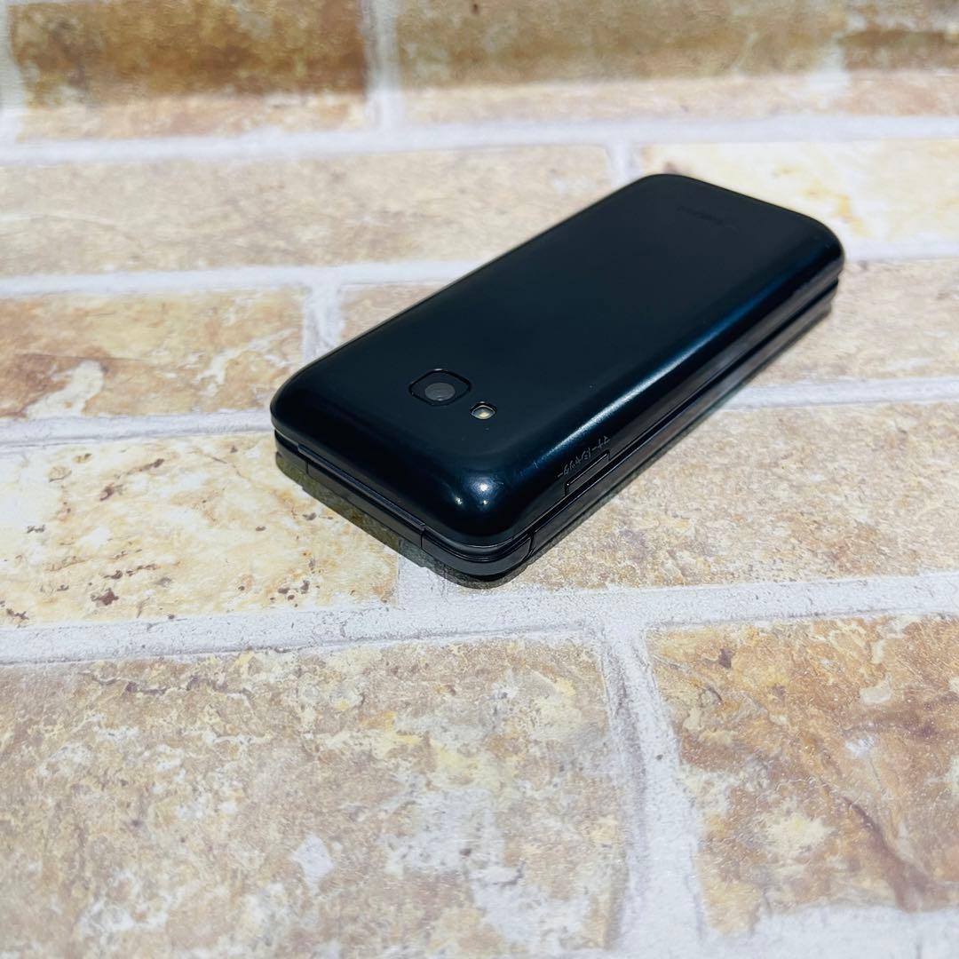 au SIM GRATINA KYF39 4GB ブラック 電池良好