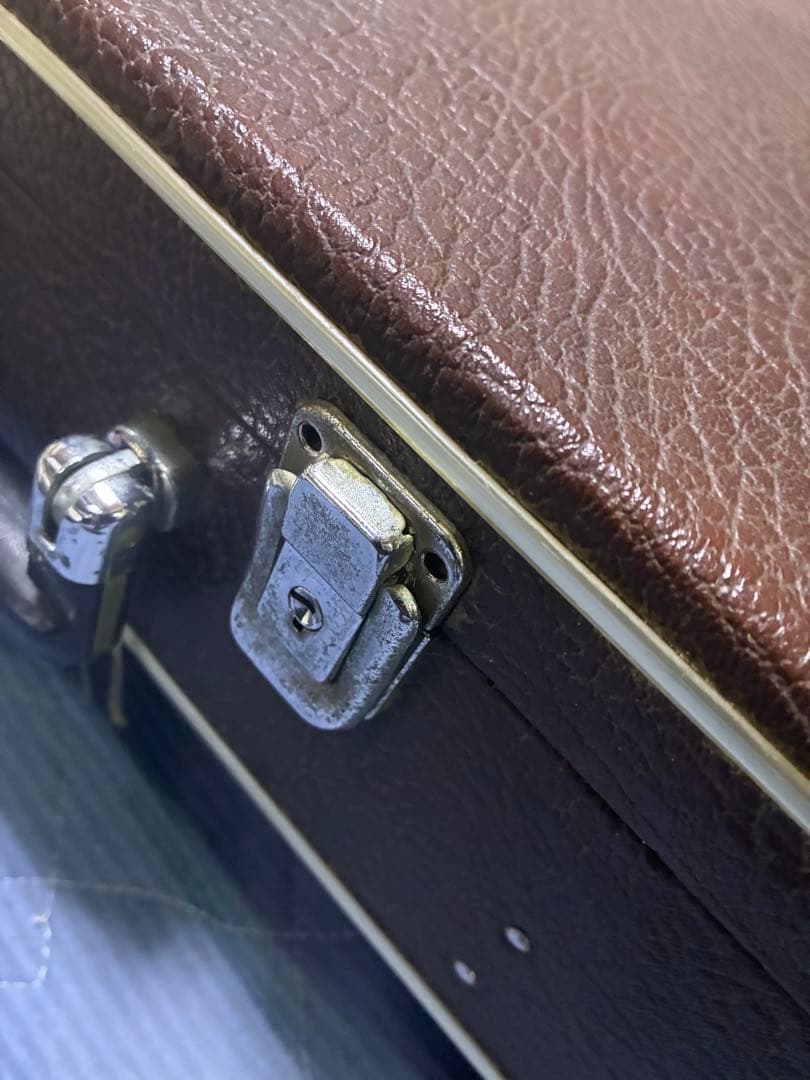 津軽三味線！紅木！天然素材の高級糸巻き付き！