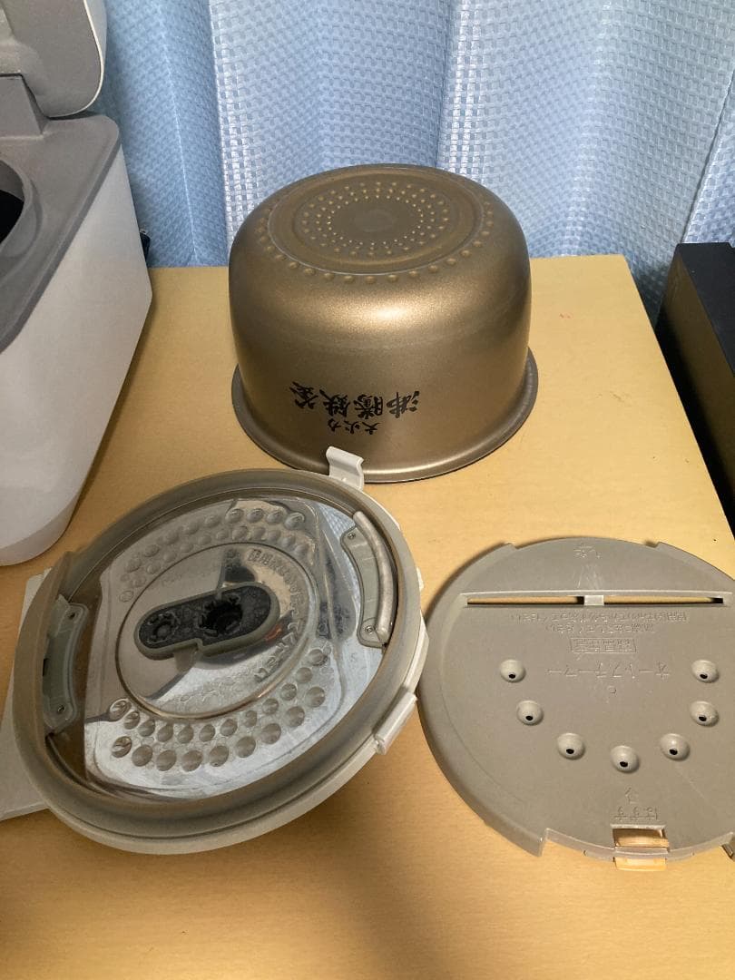 ゆうた★美品★日立 RZ-V100EM 圧力＆スチームIHジャー炊飯器