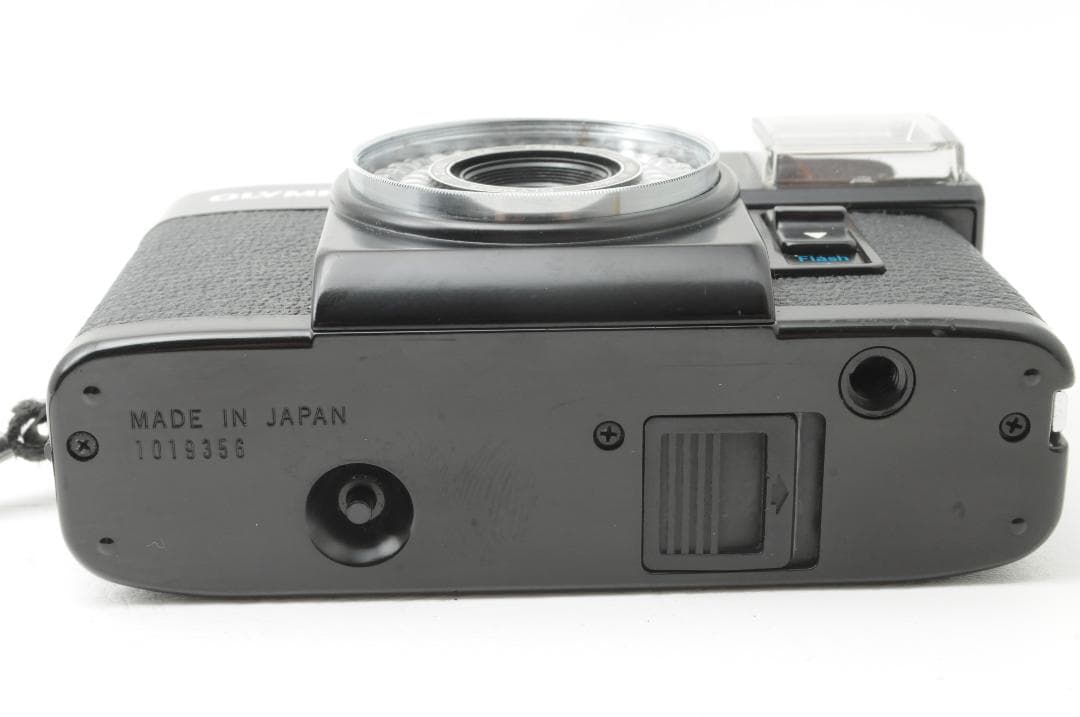 OLYMPUS オリンパス PEN EF 単三電池駆動 ハーフサイズカメラ