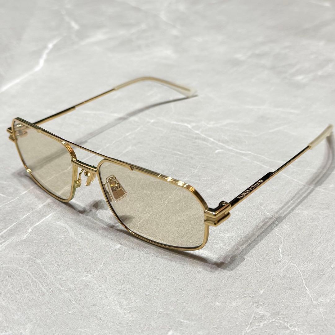 【BOTTEGA VENETA】Gold Frame Sunglasses