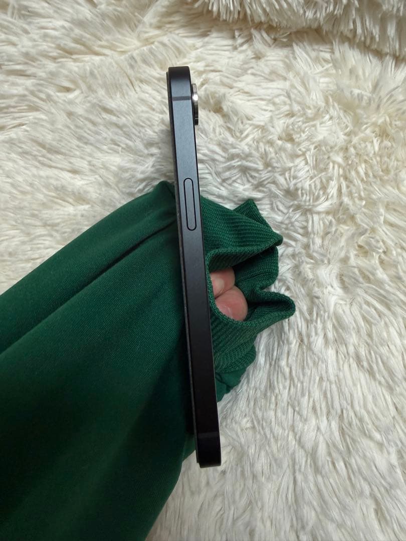 iPhone16e 美品128GB バッテリー100%