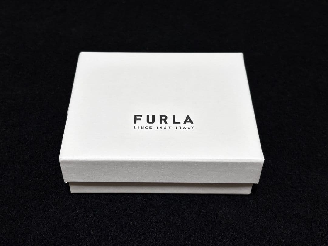 き*よ様 未使用　FURLA ピンク レザー 名刺入れ　カードケース