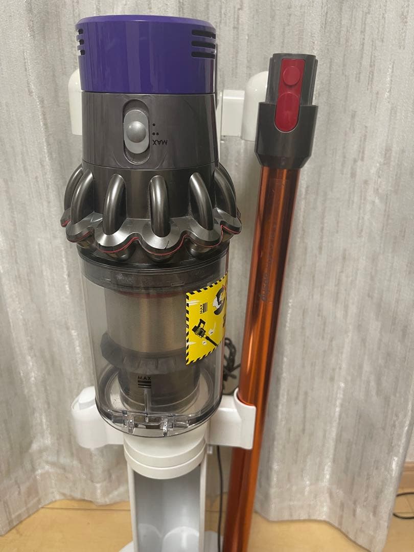 【美品】ダイソン dyson V10 SV12　純正フロアドック付