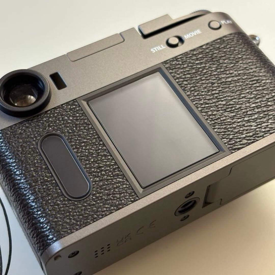 FUJIFILM xhalf チャコールシルバー X-HF1