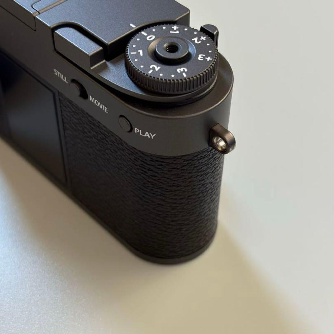 FUJIFILM xhalf チャコールシルバー X-HF1