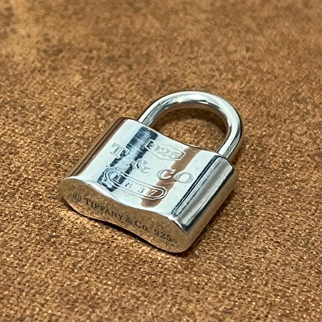 ティファニー 1837 カデナ パドロック ペンダントトップ チャーム