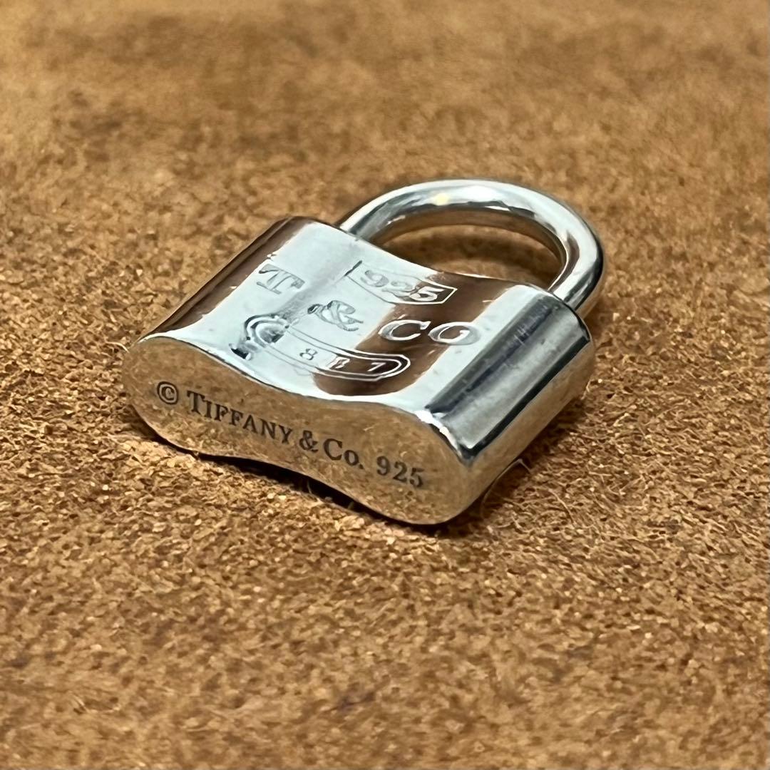 ティファニー 1837 カデナ パドロック ペンダントトップ チャーム