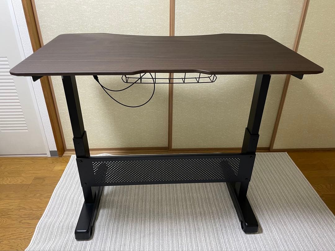 【中古】小柄さん向け　昇降テーブル （ガス圧式 PCデスク ）