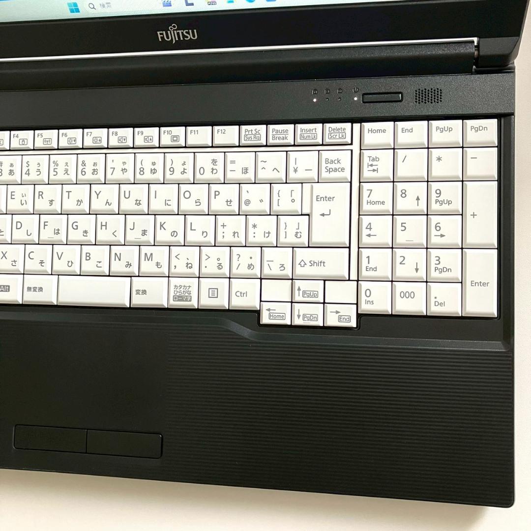 ★2022年製★ テンキー付き 第12世代i5 バッテリー良好 富士通 460