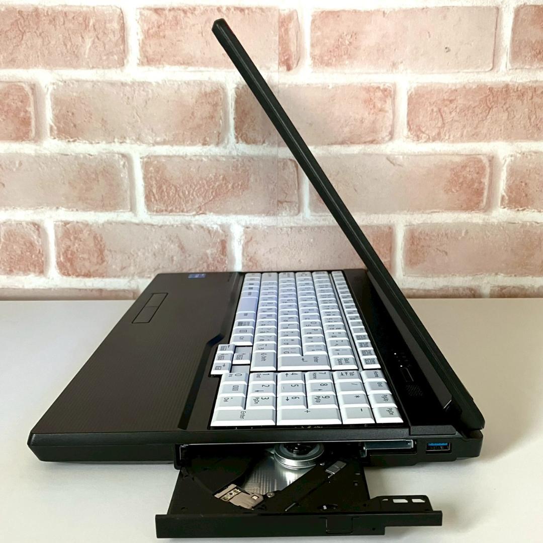 ★2022年製★ テンキー付き 第12世代i5 バッテリー良好 富士通 460