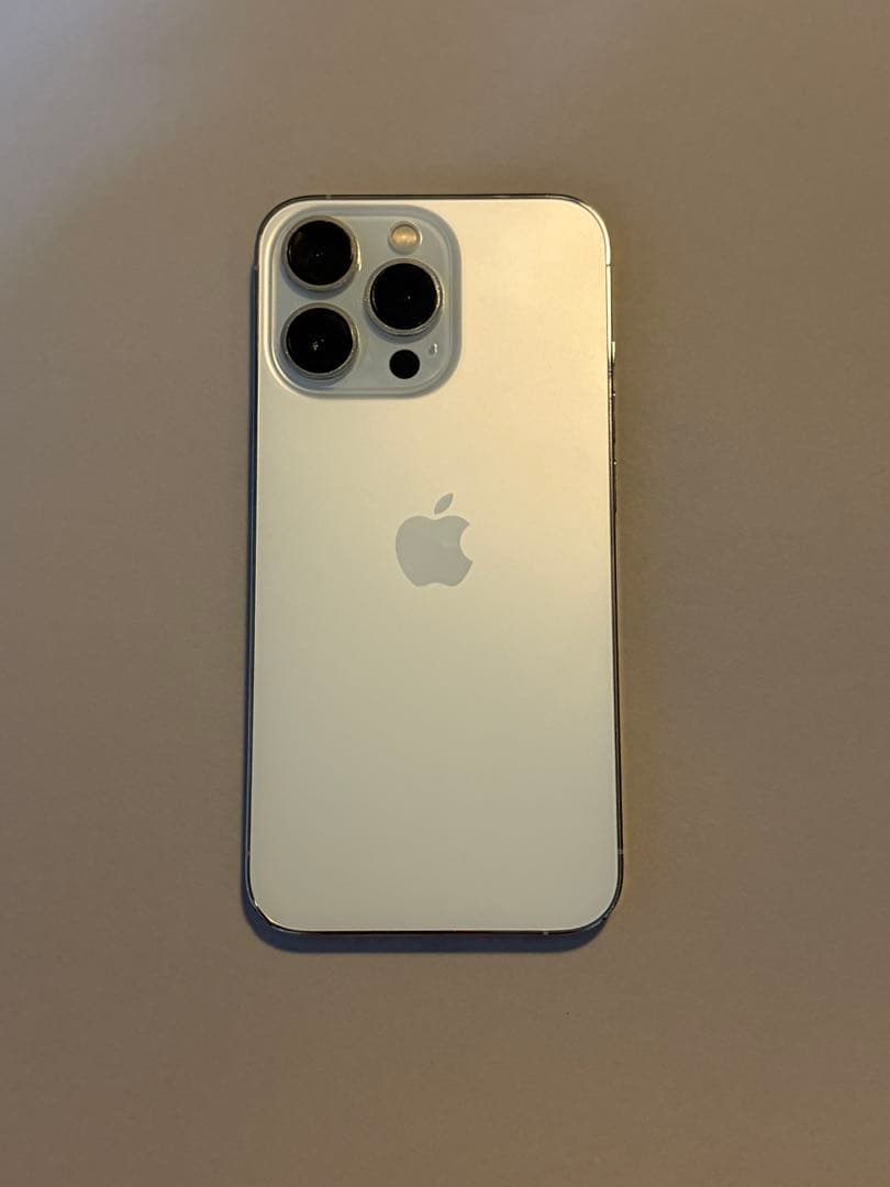 Apple iPhone 13 Pro シルバー　SIMフリー　【値下げ交渉可】